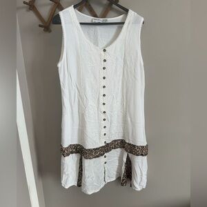 Raya Sun Embroidered Waffle Knit Leopard Accent Lagenlook Tunic White 1X